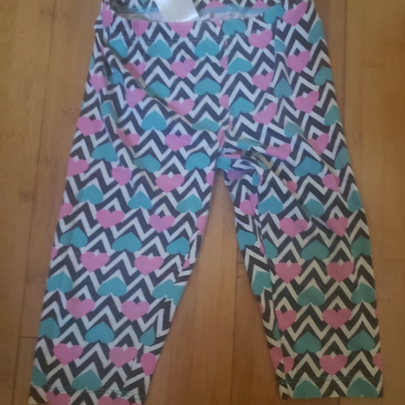 Girls Chevron & Hearts 4T Leggings - Picture 1 of 4